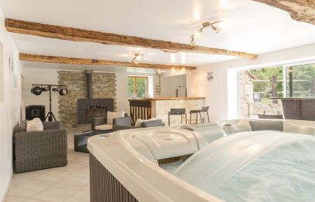 Gite n&deg;1374 Valambray - Calvados - Espace d&eacute;tente, non privatif dans un b&acirc;timent annexe, avec spa (20 euros l'heure limit&eacute; &agrave; 3 s&eacute;ances pendant le s&eacute;jour)